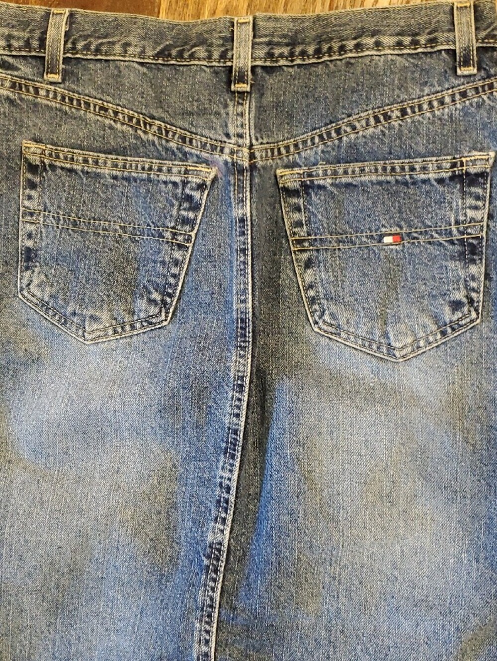 Tommy Hilfiger Jeans Denim Skirt with Signature Label - Picture 12 of 12